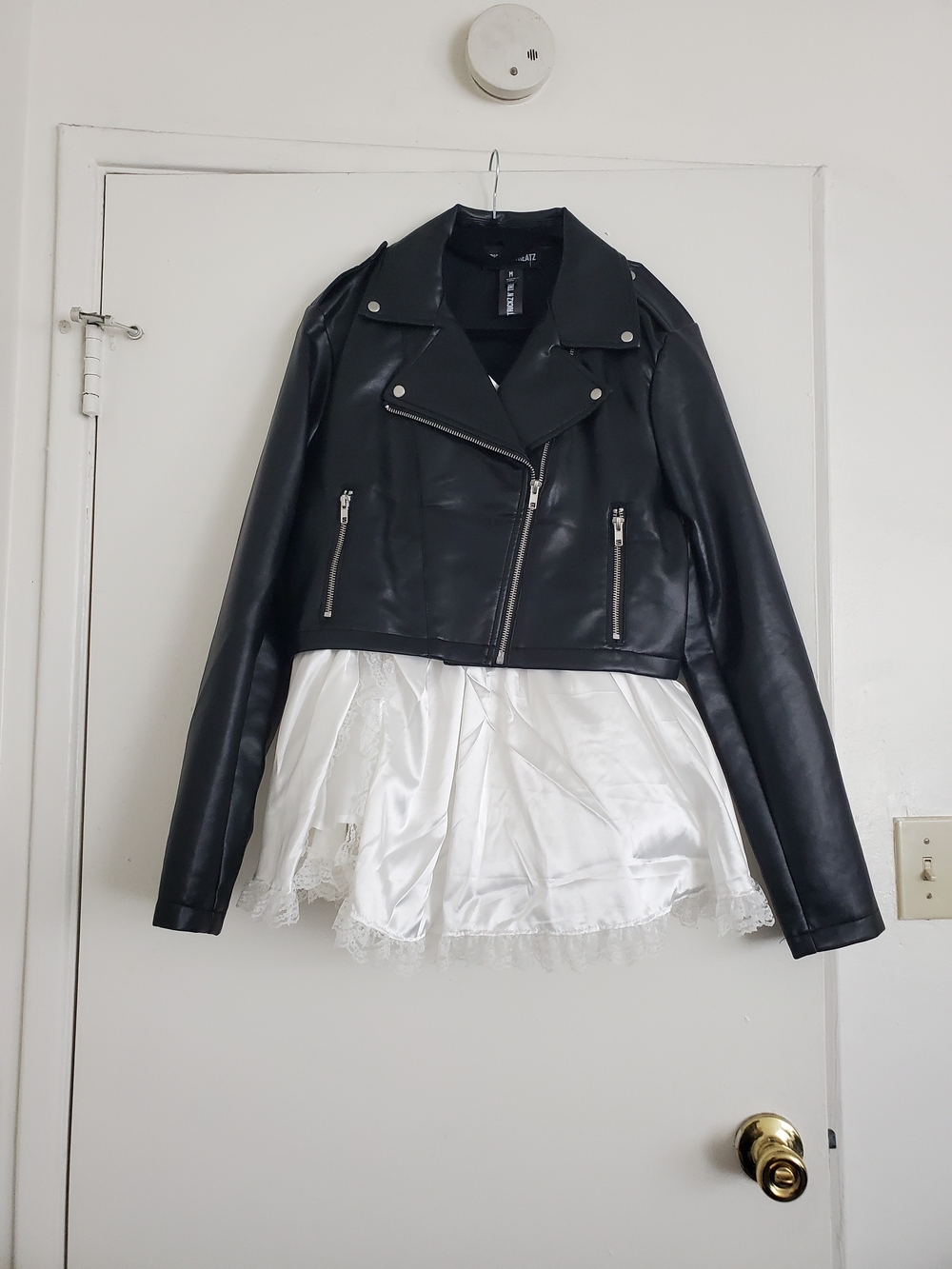 Dolls Kill Bride Of Chucky Cosplay